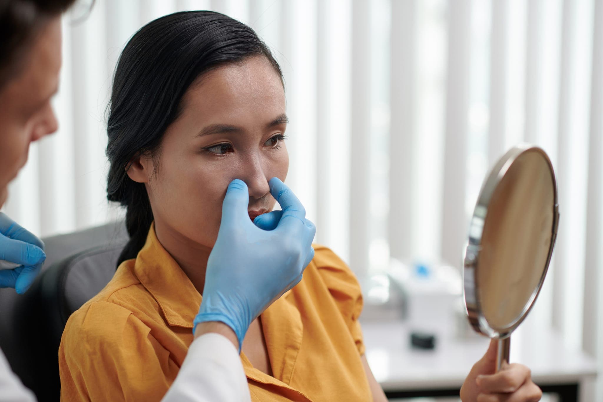 Rhinoplastika krok za krokem: průběh, hojení a výsledek